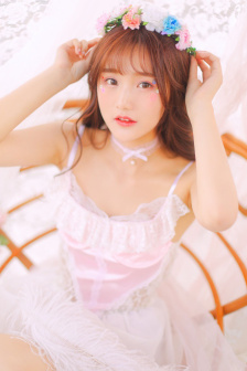 娇妻被领导抱进卧室啪啪